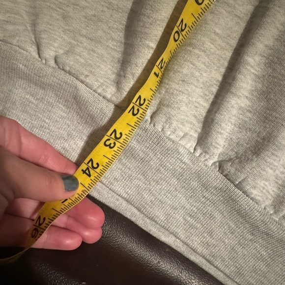 Y2K keystone light sweatshirt - Picture 8 of 8